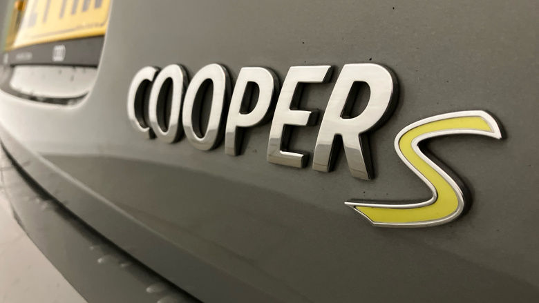 MINI Hatchback 135kW Cooper S Level 3 33kWh 3dr Auto Electric Hatchback